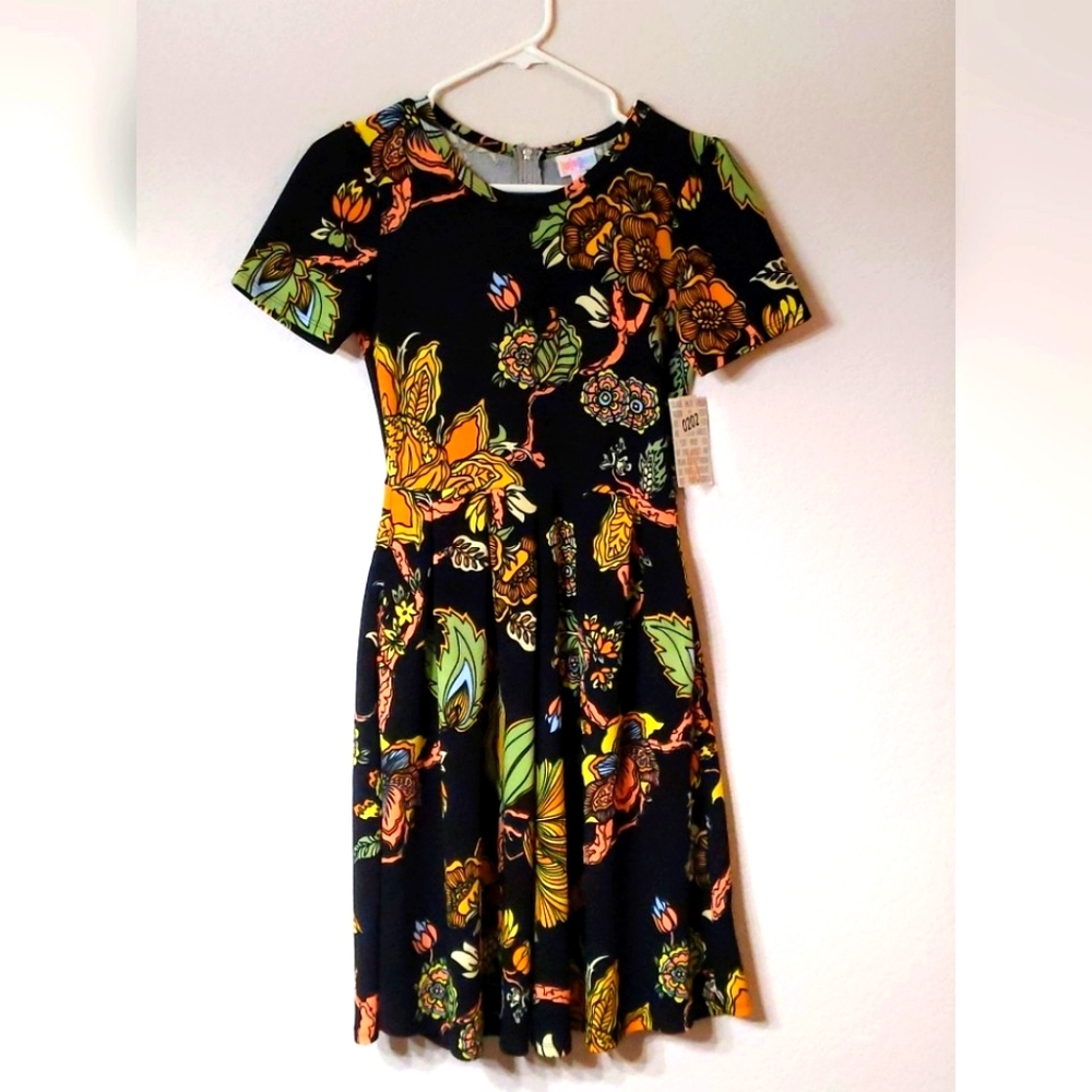 LULAROE AMELIA PRINTED DRESS NWOT